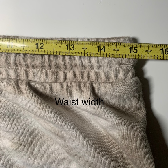 🌿3/$20 Z Supply Tie-Dye Shorts - Picture 4 of 6